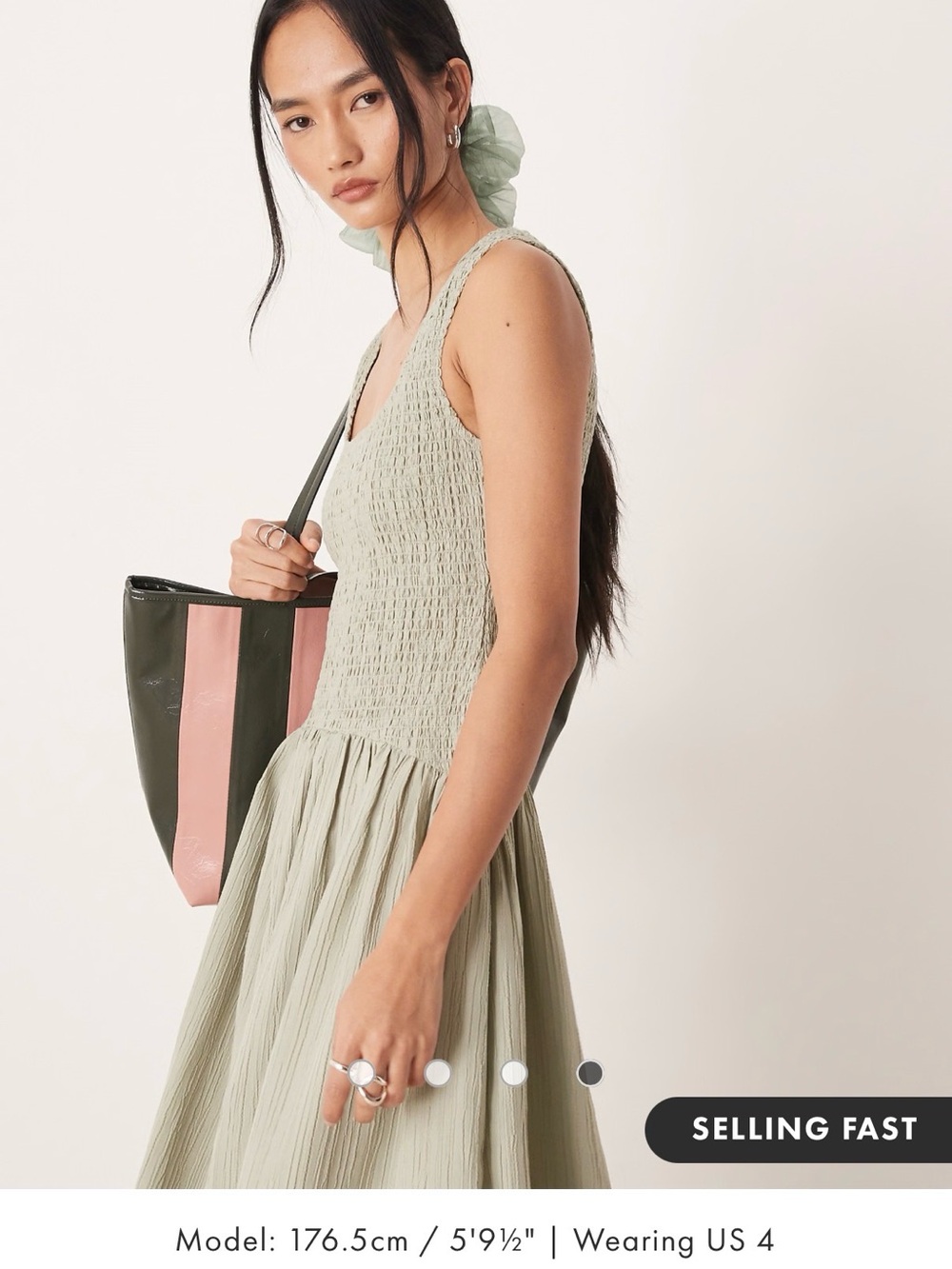 ASOS DESIGN crinkle scoop neck maxi sundress with shirred waist in sage - Picture 2 of 8
